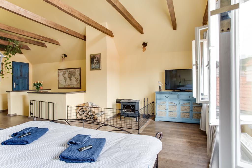 Amazing 5 Bedroom House Krumlov 82 - 4 Min Walk To Main Square Cesky Krumlov Exterior photo