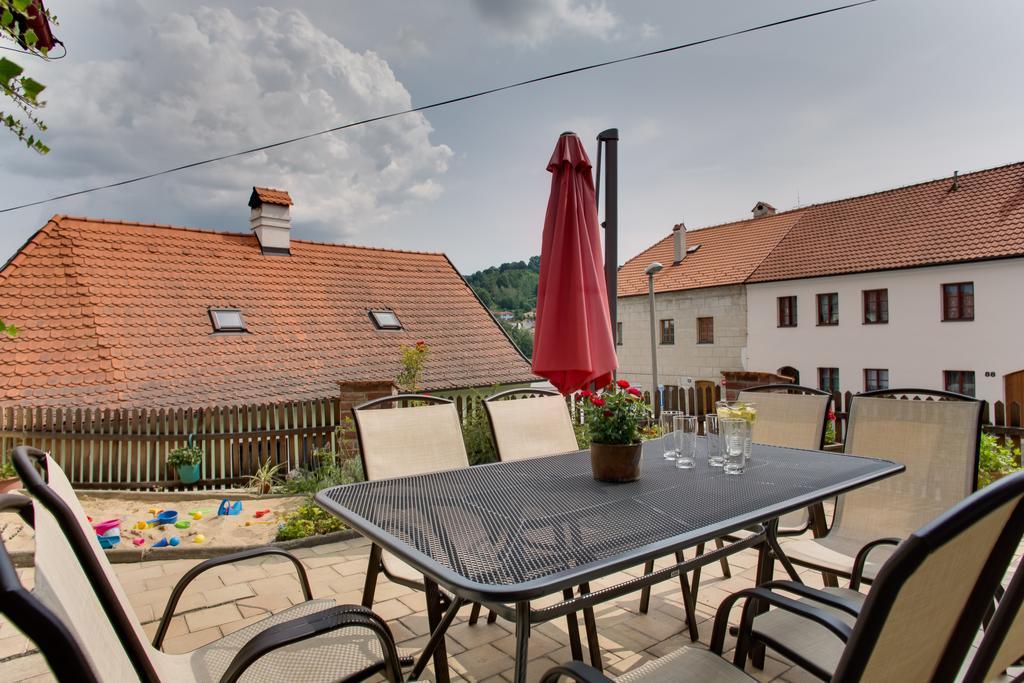 Amazing 5 Bedroom House Krumlov 82 - 4 Min Walk To Main Square Cesky Krumlov Exterior photo